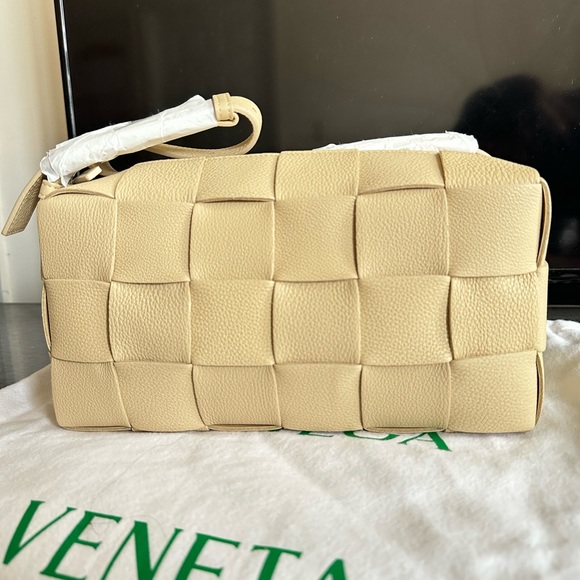 BOTTEGA VENETA - Brick Cassette Unused! - Picture 12 of 15